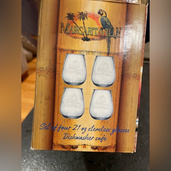 4 Margaritaville stemless glasses - Picture 3 of 3